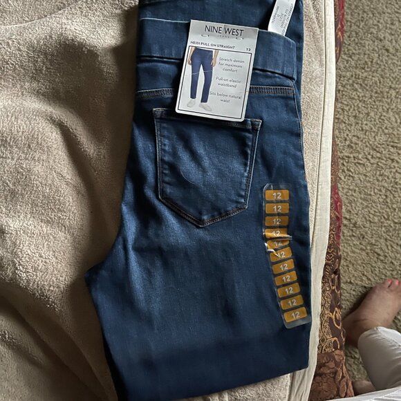 Nine West Heidi Pull On Straight Leg Jeans size 12 NWT - Picture 4 of 11